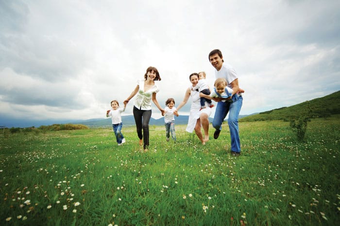 large-family-chiropractic-care